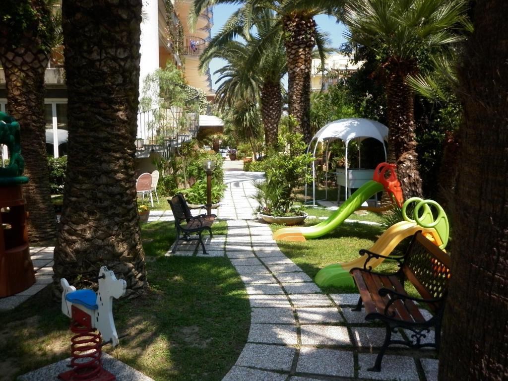 Hotel Marconi San Benedetto del Tronto Buitenkant foto