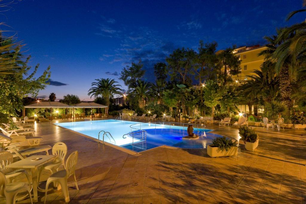 Hotel Marconi San Benedetto del Tronto Buitenkant foto